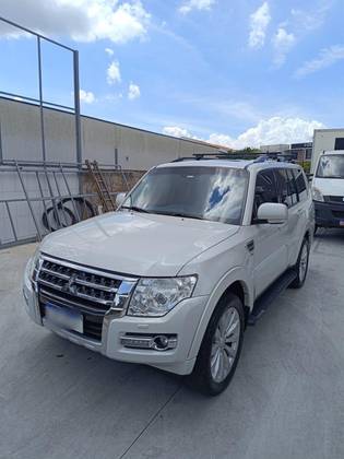 MITSUBISHI PAJERO FULL 3.2 HPE 4X4 16V TURBO INTERCOOLER DIESEL 4P AUTOMÁTICO